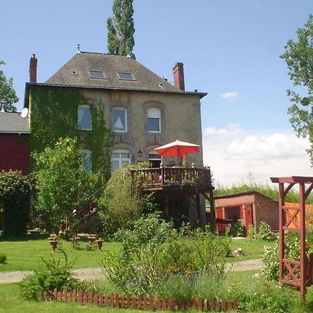 La Chaussee D'Olivet En Mayenne Exteriör bild
